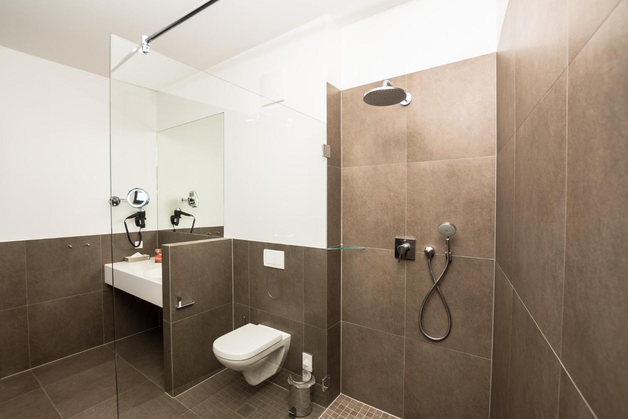 Stadthotel Reich Mellrichstadt Kültér fotó