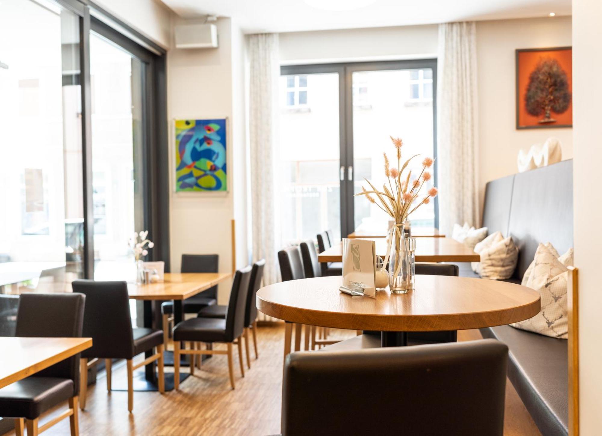 Stadthotel Reich Mellrichstadt Kültér fotó